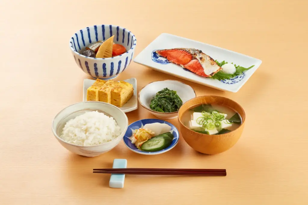 HPERパーソナルジムの食事指導イメージ（健康的なバランス食の例）