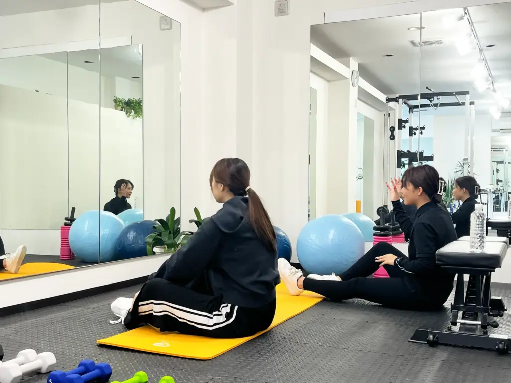 女性トレーナーイメージ