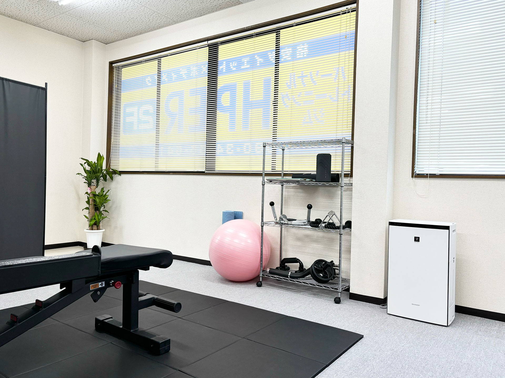 三河安城店の店内写真