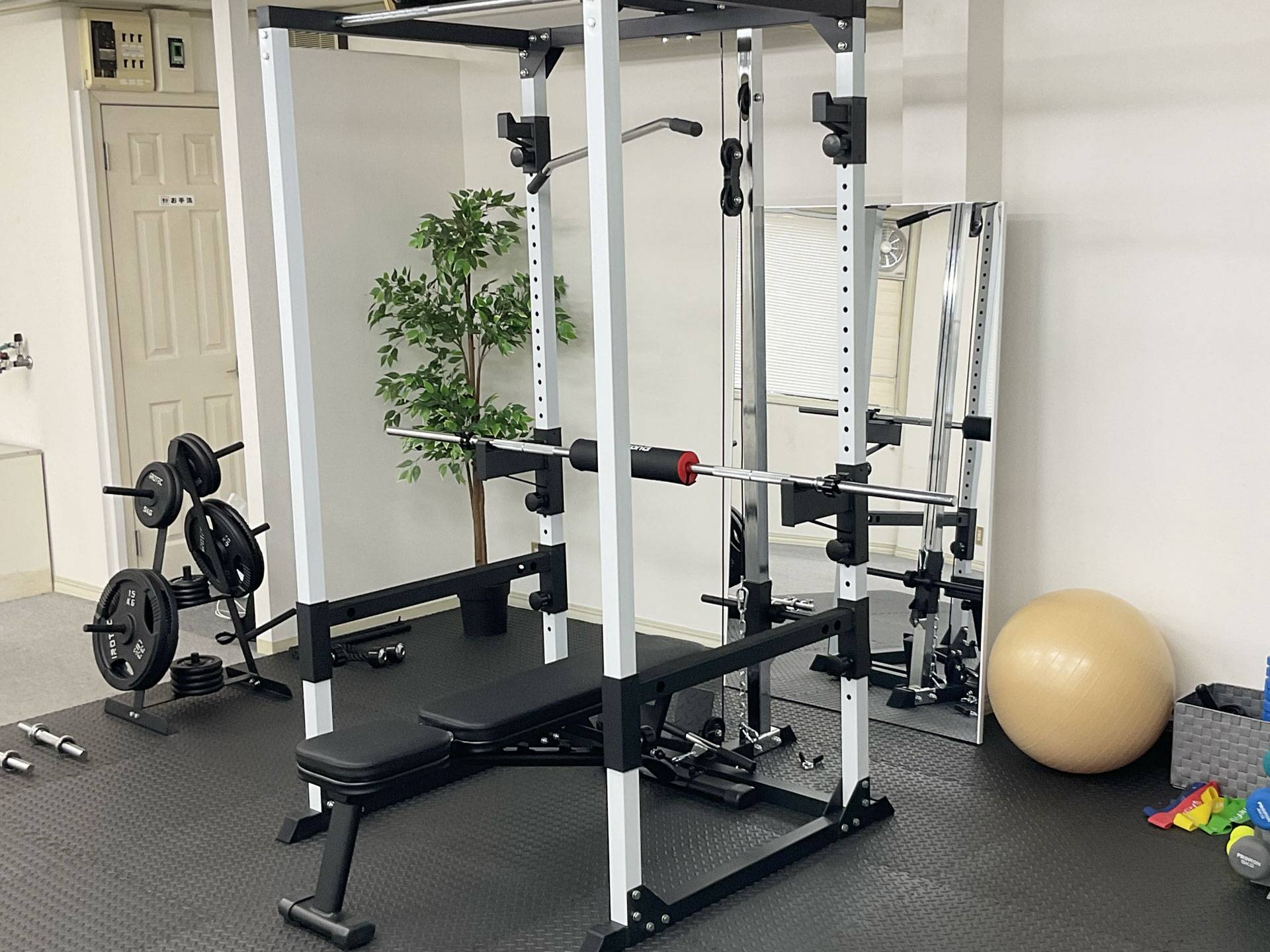 西国立店の店内写真