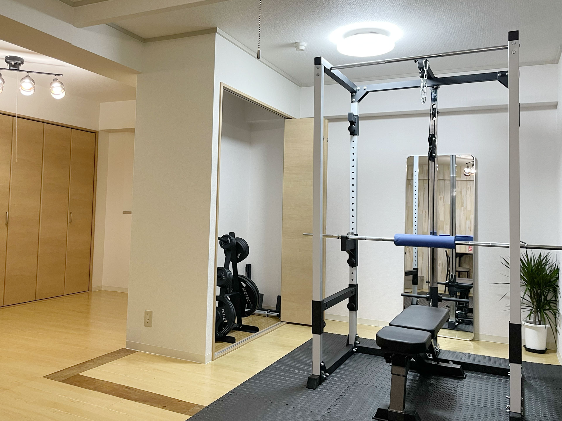 富雄店の店内写真